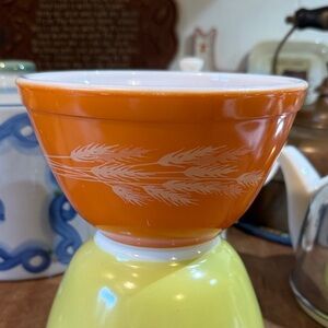 Vintage Pyrex AUTUMN HARVEST Mixing Bowl